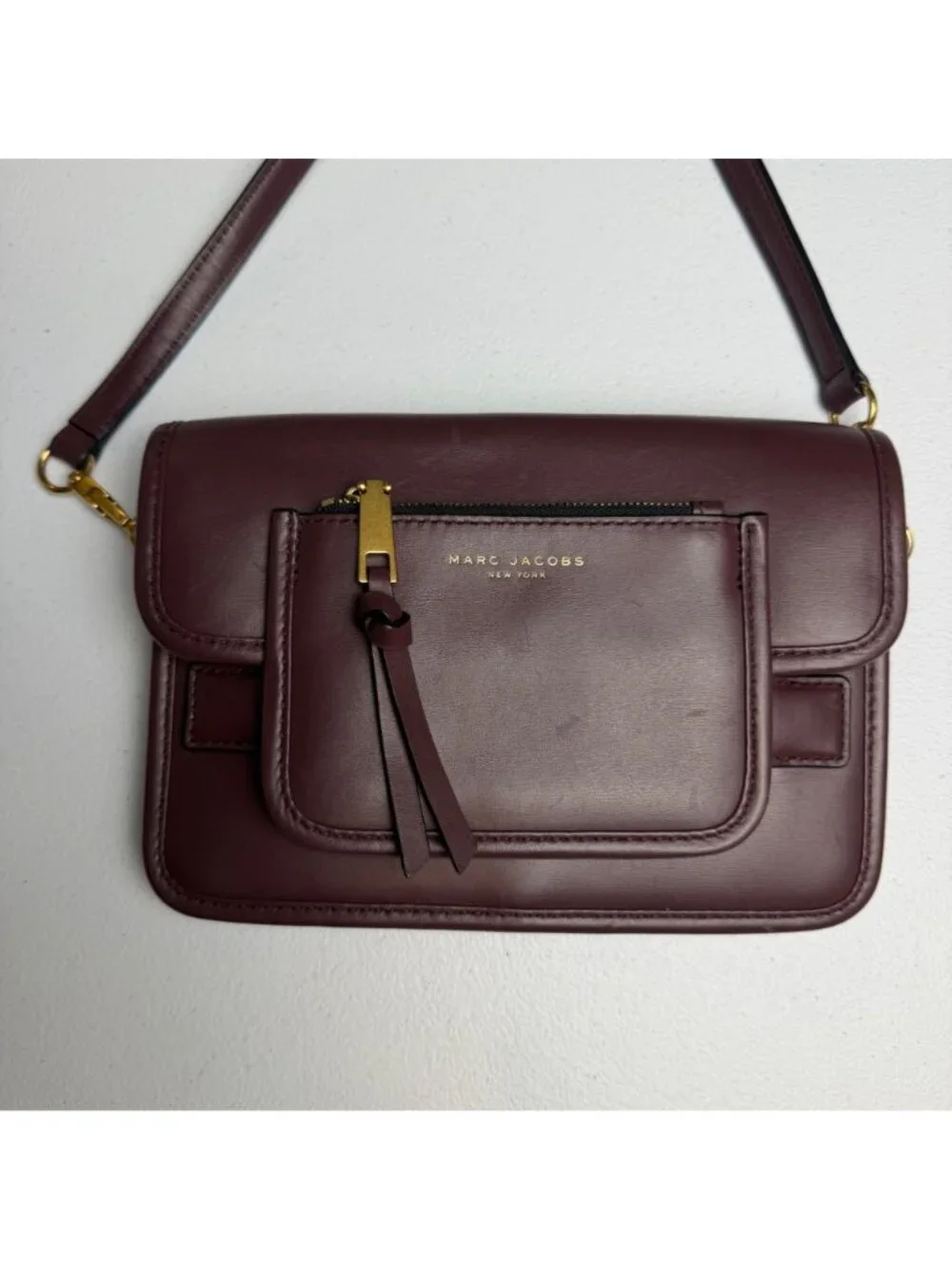 Marc Jacobs scratches leather